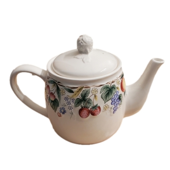 AMC NY NY Japan Other - AMC NY NY Vintage Strawberry Teapot - Made in Japan